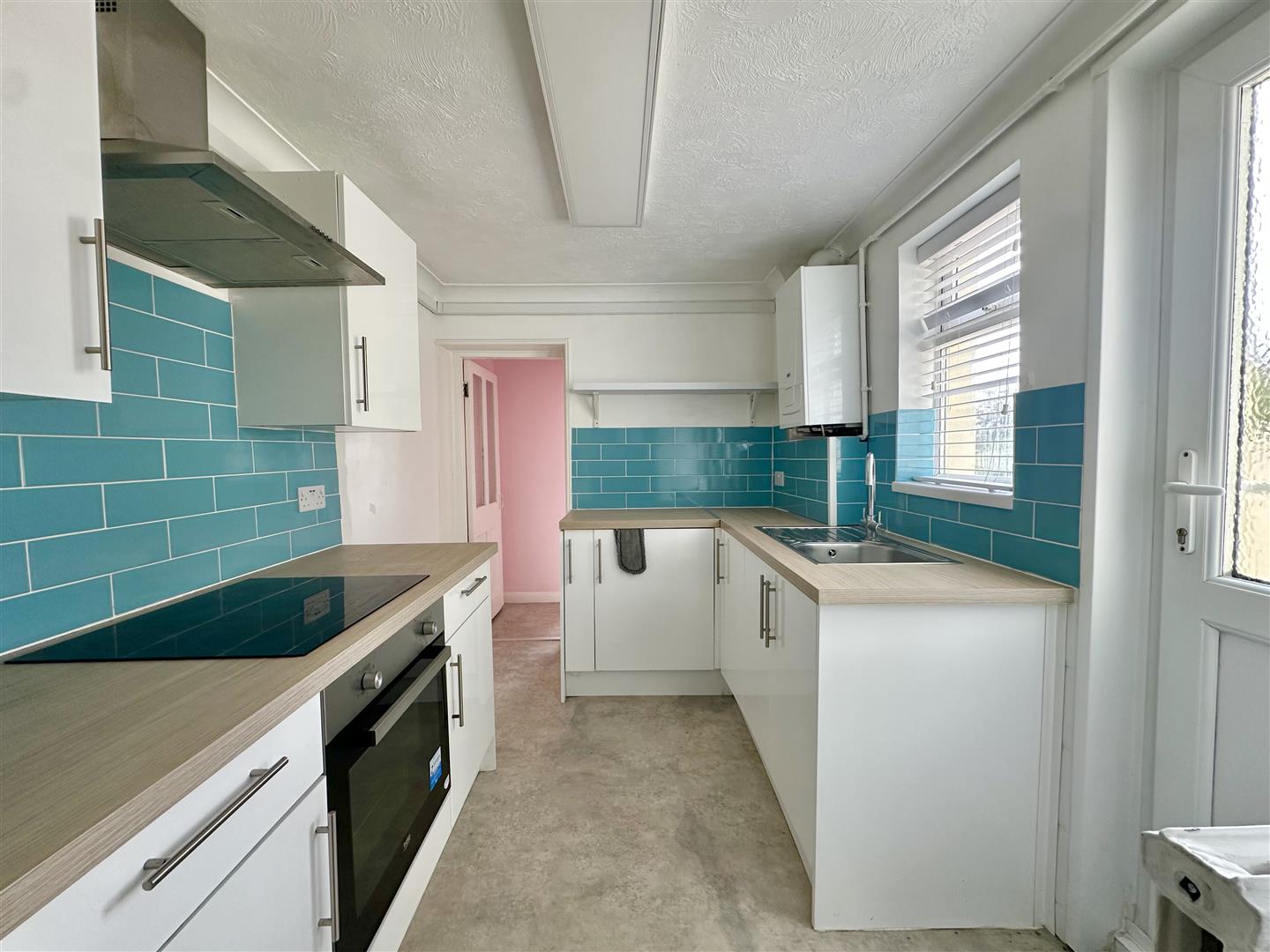2 bed property in North Terrace, Hastings
